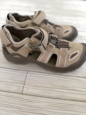 Teva Tan and Brown Outdoor Sport Sandals